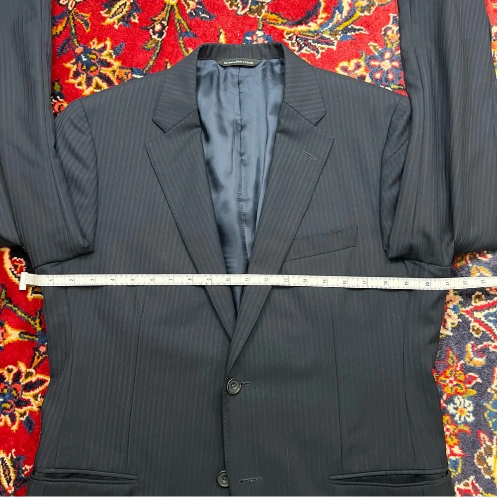 Samuelsohn 40R Navy Pinstripe Blazer - Super 120s, Surgeon’s Cuffs - Picture 7 of 9